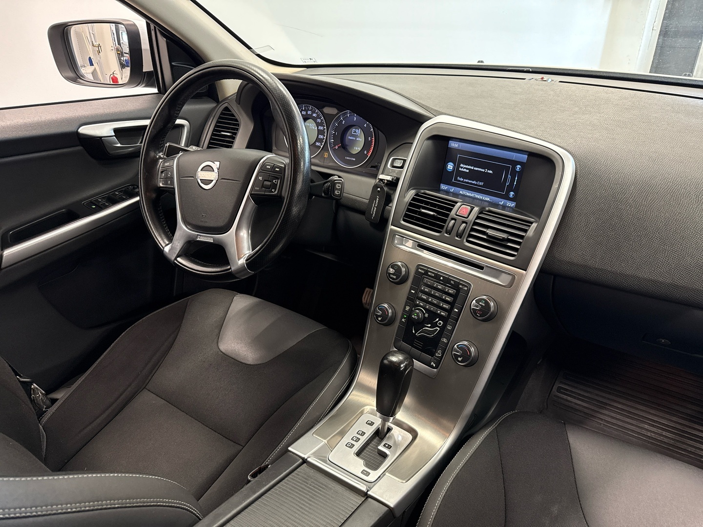 VOLVO XC60 2011