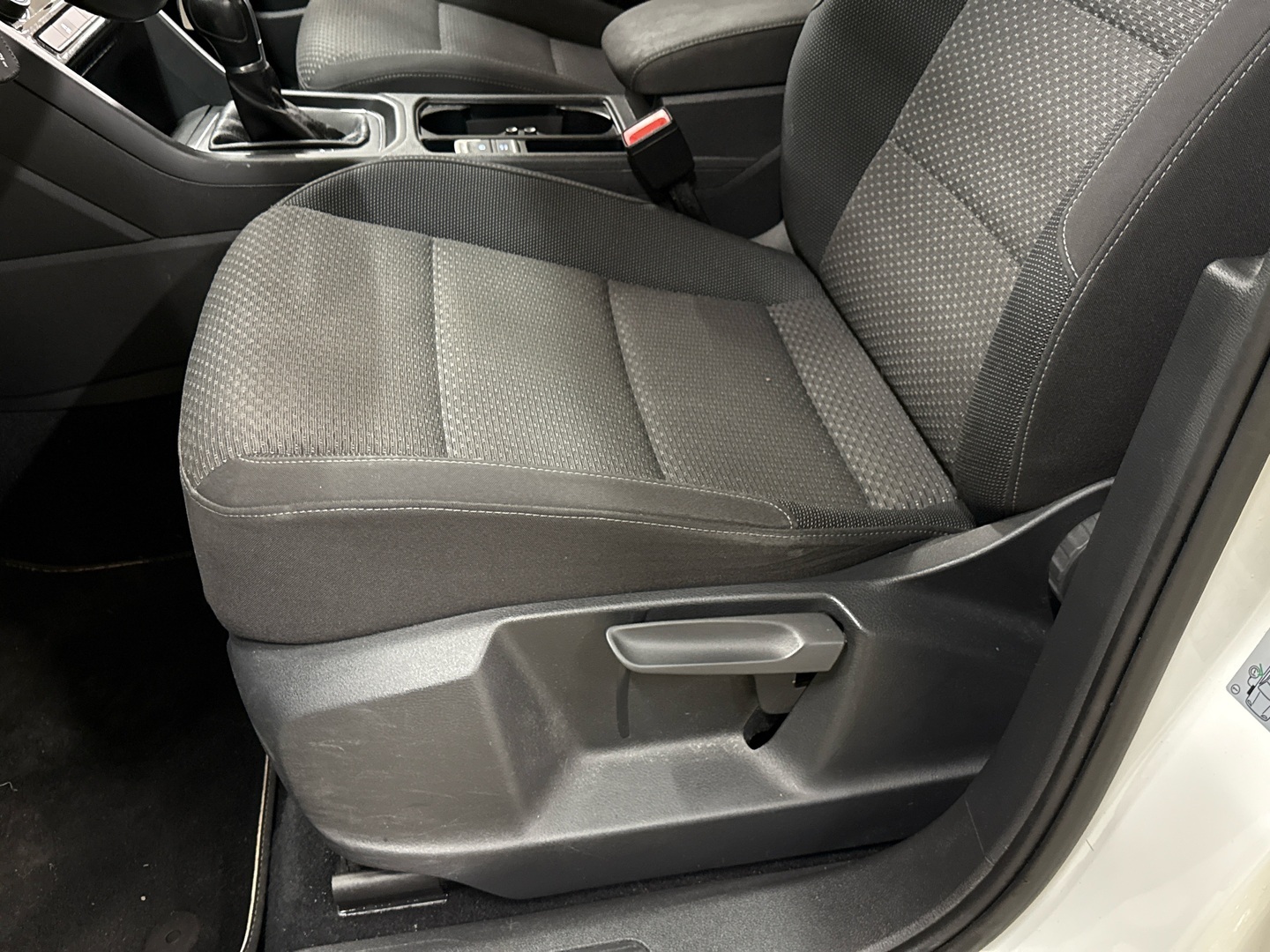 VOLKSWAGEN Touran 2018