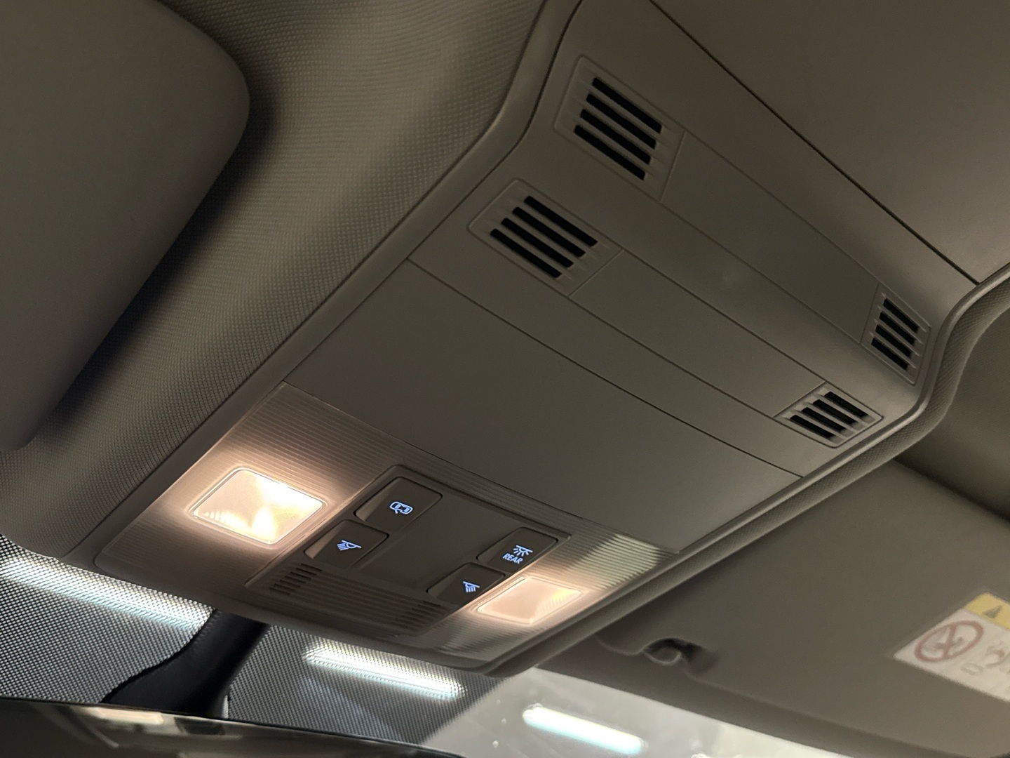 VOLKSWAGEN Touran 2018