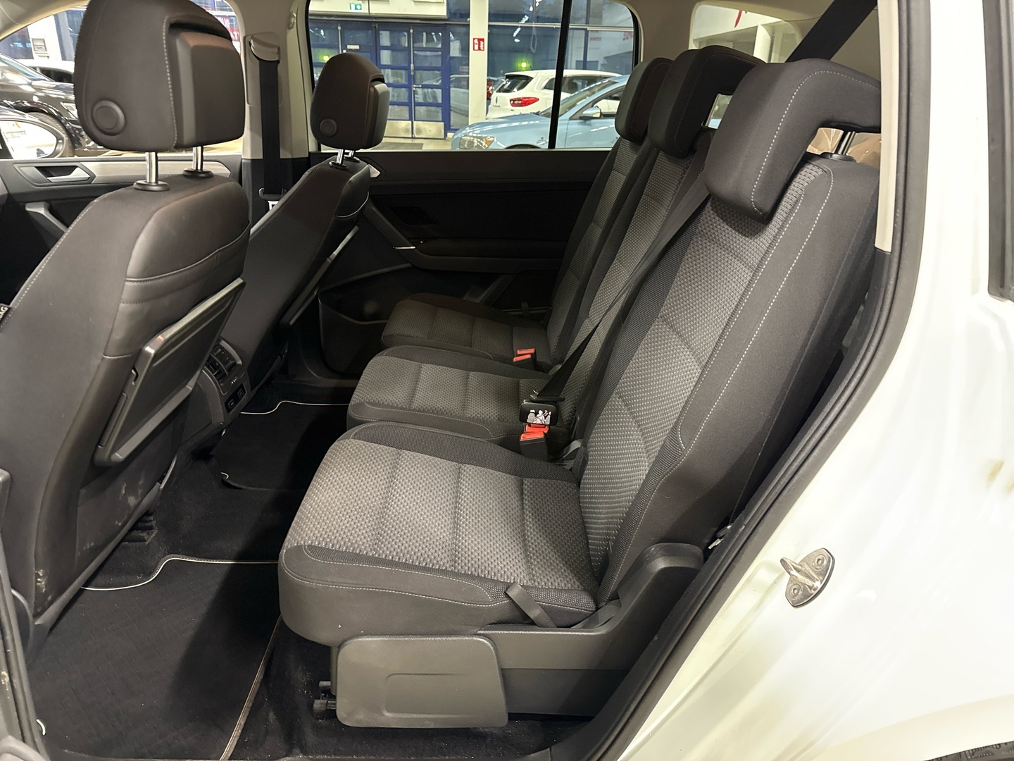 VOLKSWAGEN Touran 2018