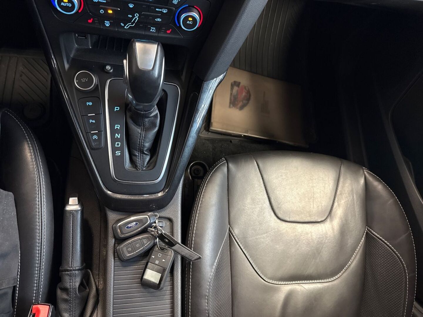 FORD Focus 22
