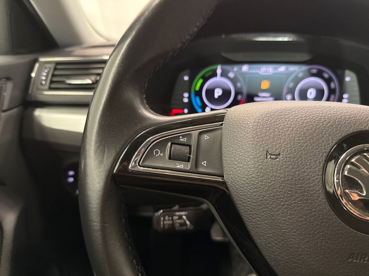 SKODA Superb 22