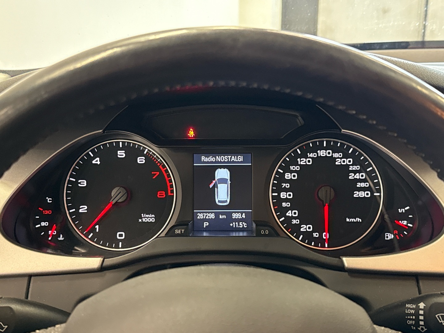 AUDI A4 2011
