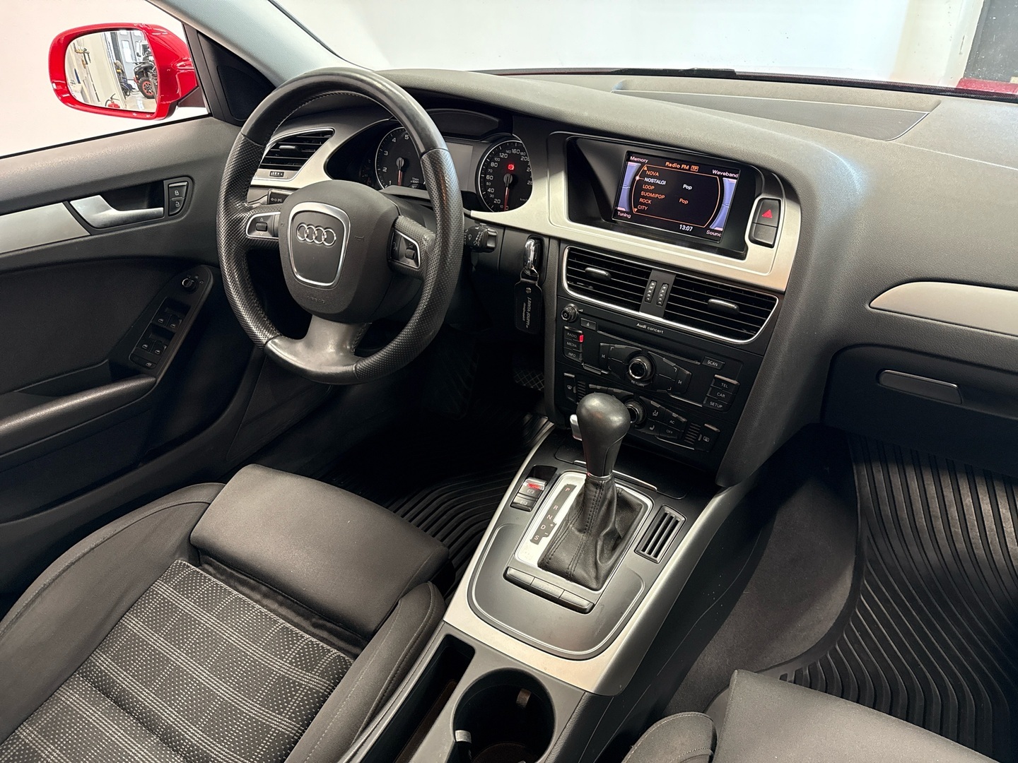 AUDI A4 2011