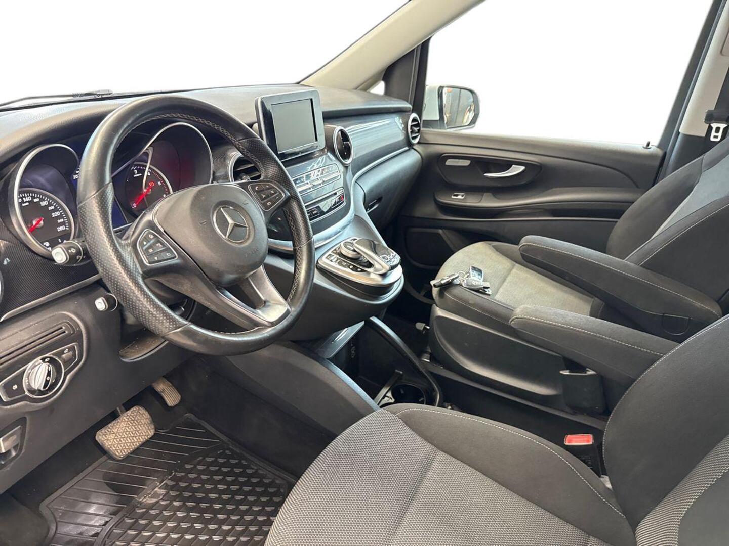 MERCEDES-BENZ A 6