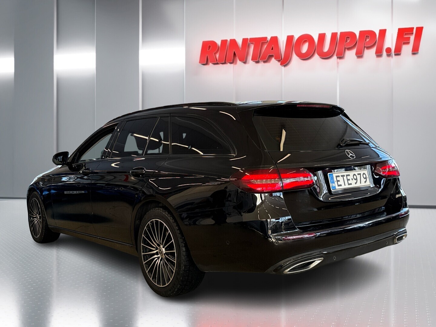 MERCEDES-BENZ E 2017