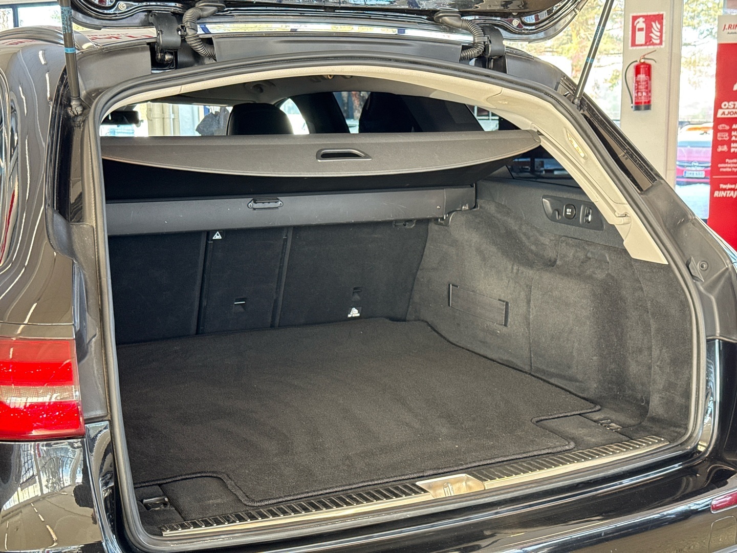 MERCEDES-BENZ E 2017