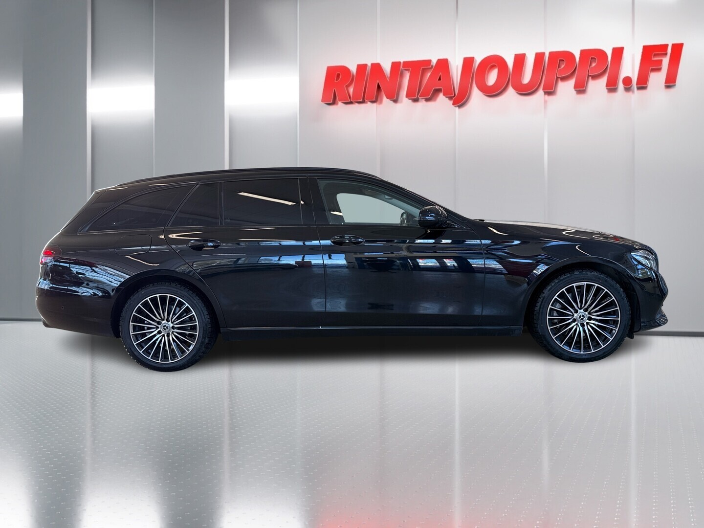 MERCEDES-BENZ E 2017