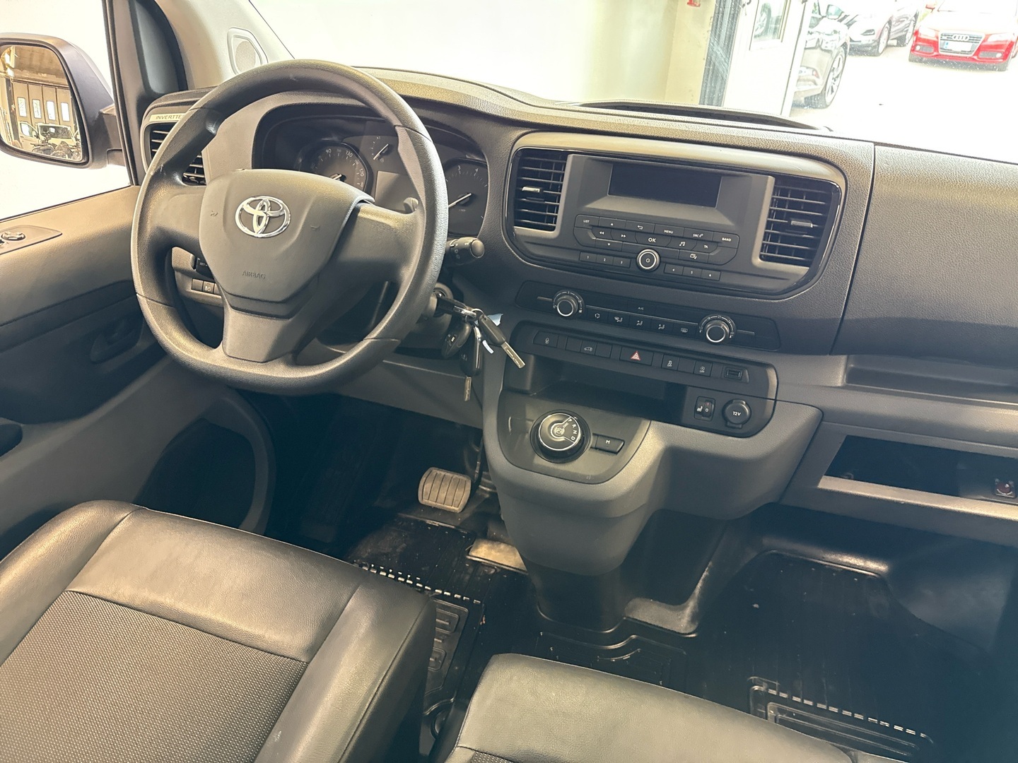 TOYOTA Proace 2021