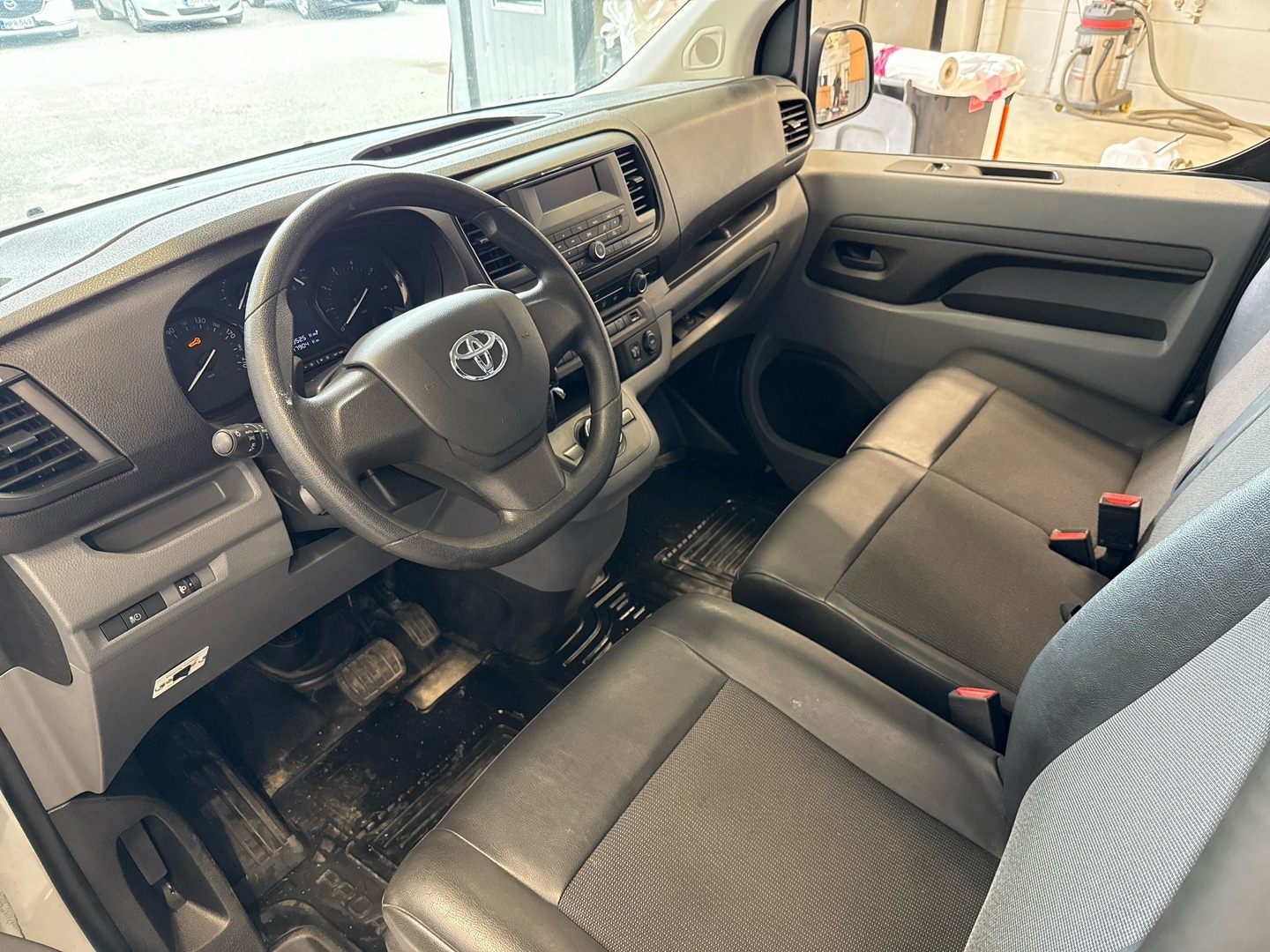 TOYOTA Proace 2021