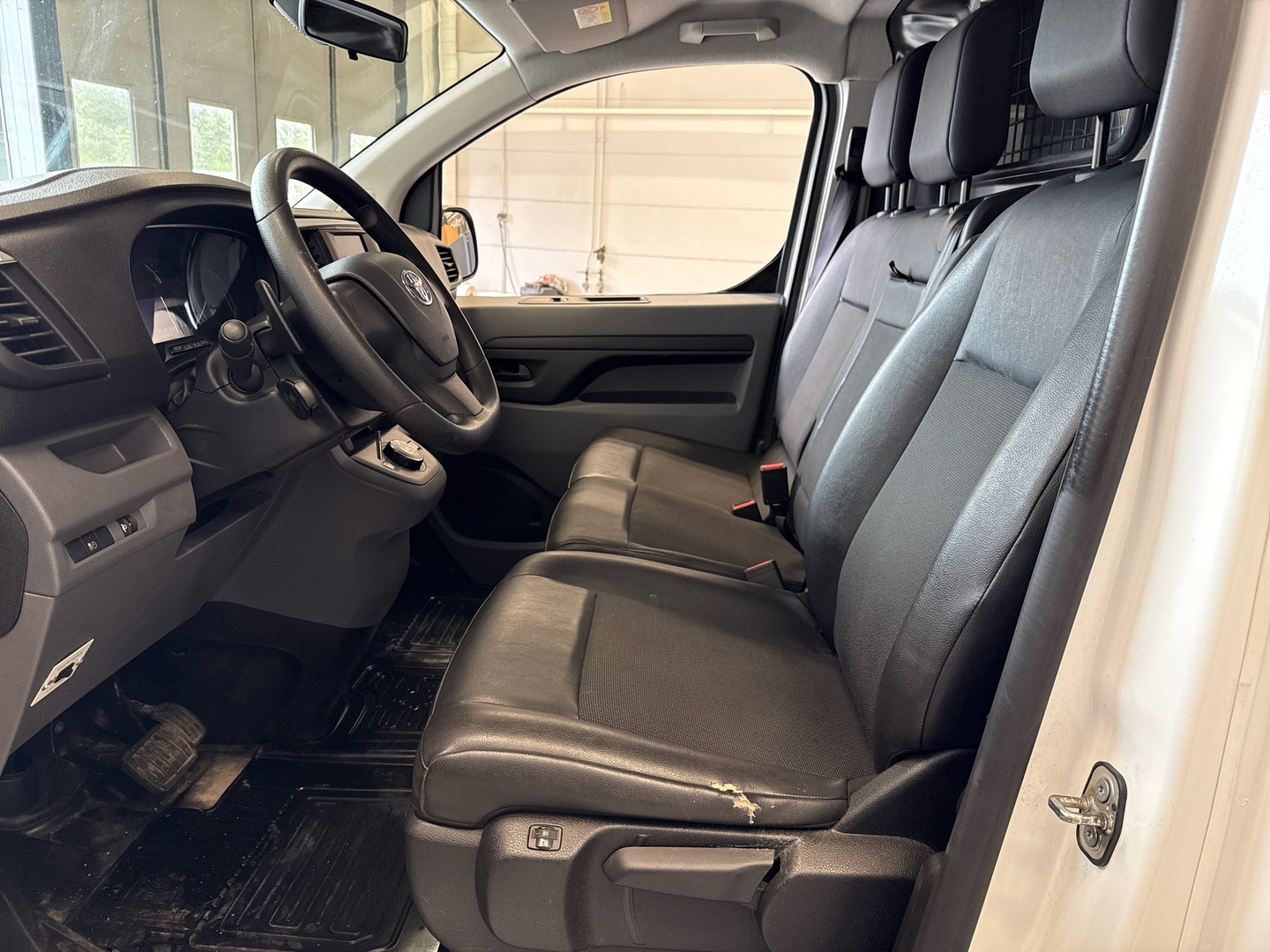 TOYOTA Proace 2021