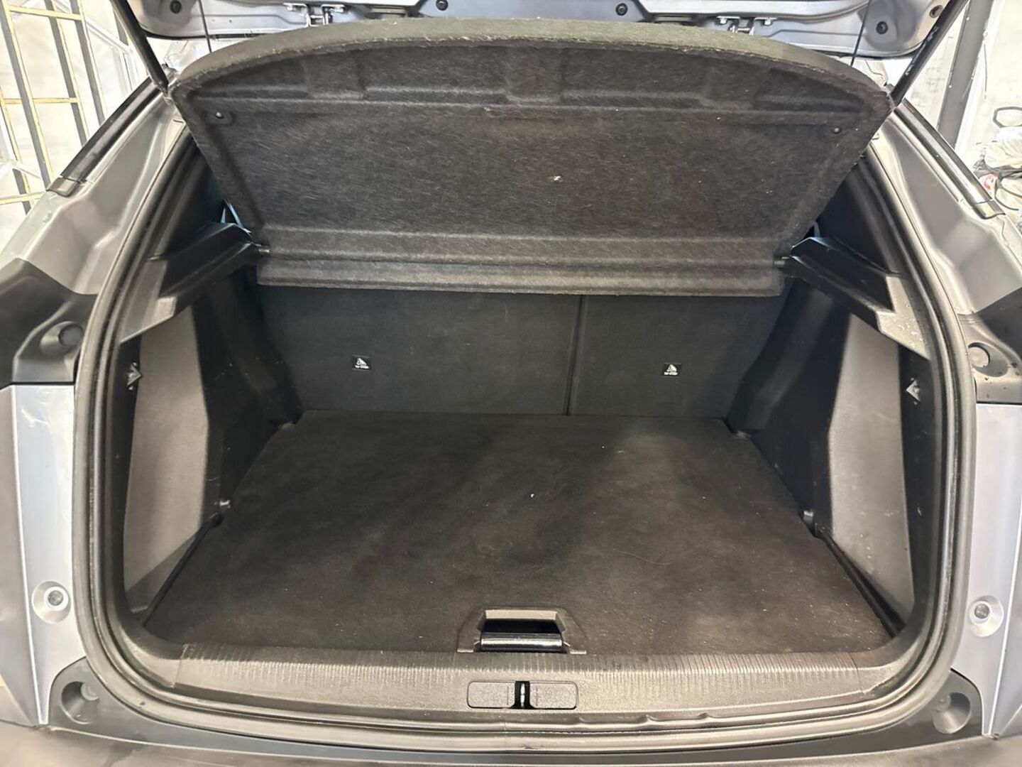 PEUGEOT 2008 11