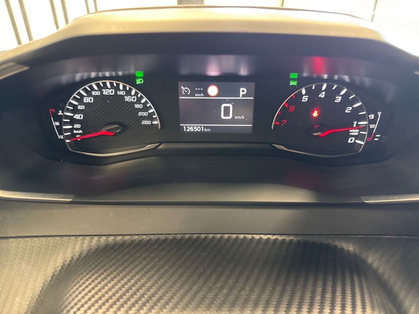 PEUGEOT 2008 18