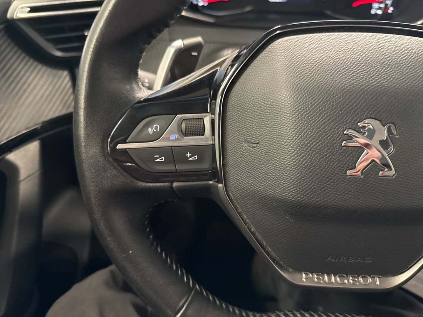 PEUGEOT 2008 21
