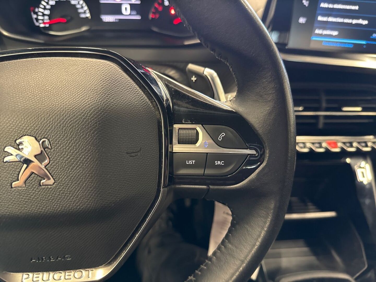PEUGEOT 2008 22