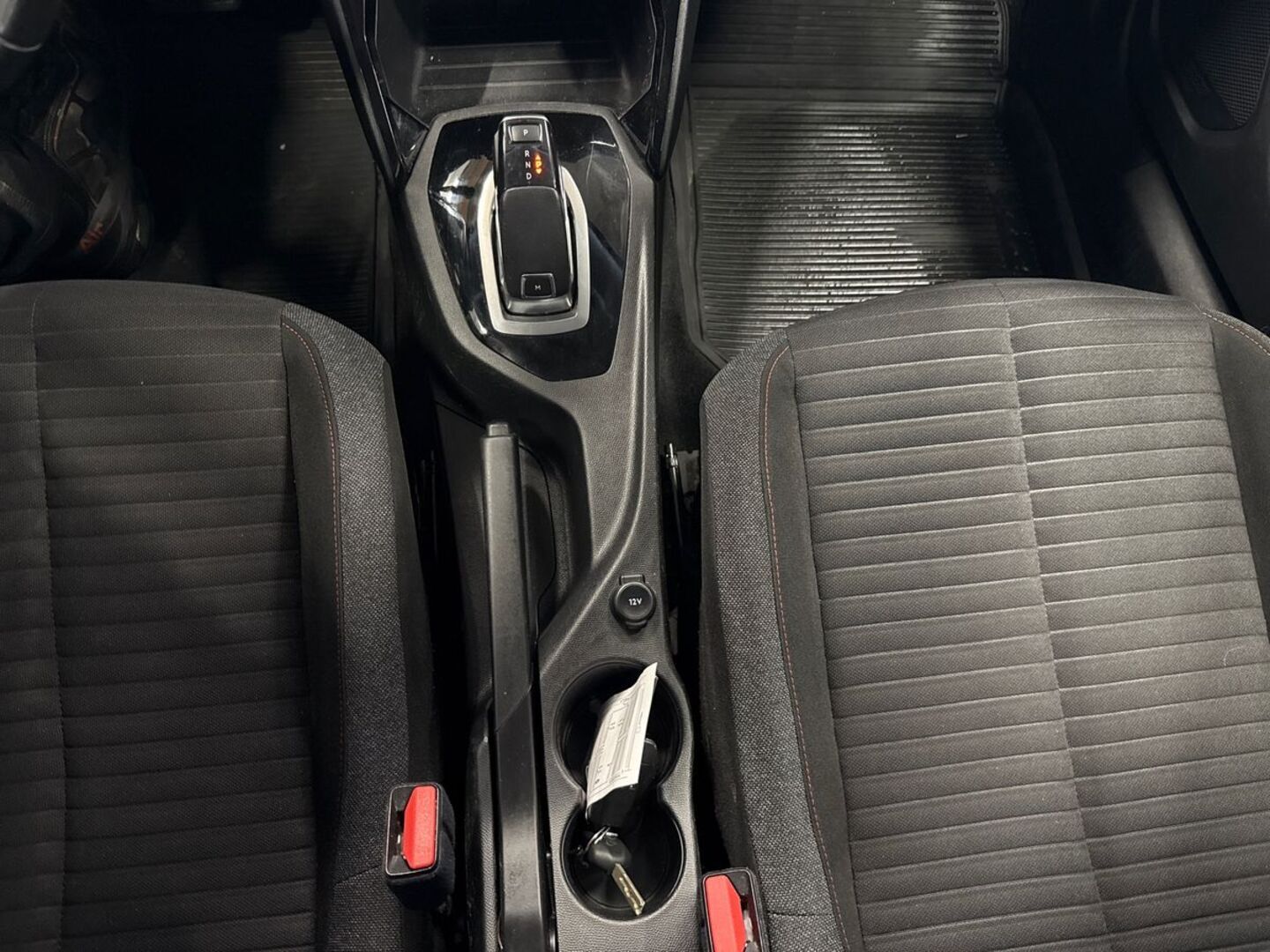 PEUGEOT 2008 24