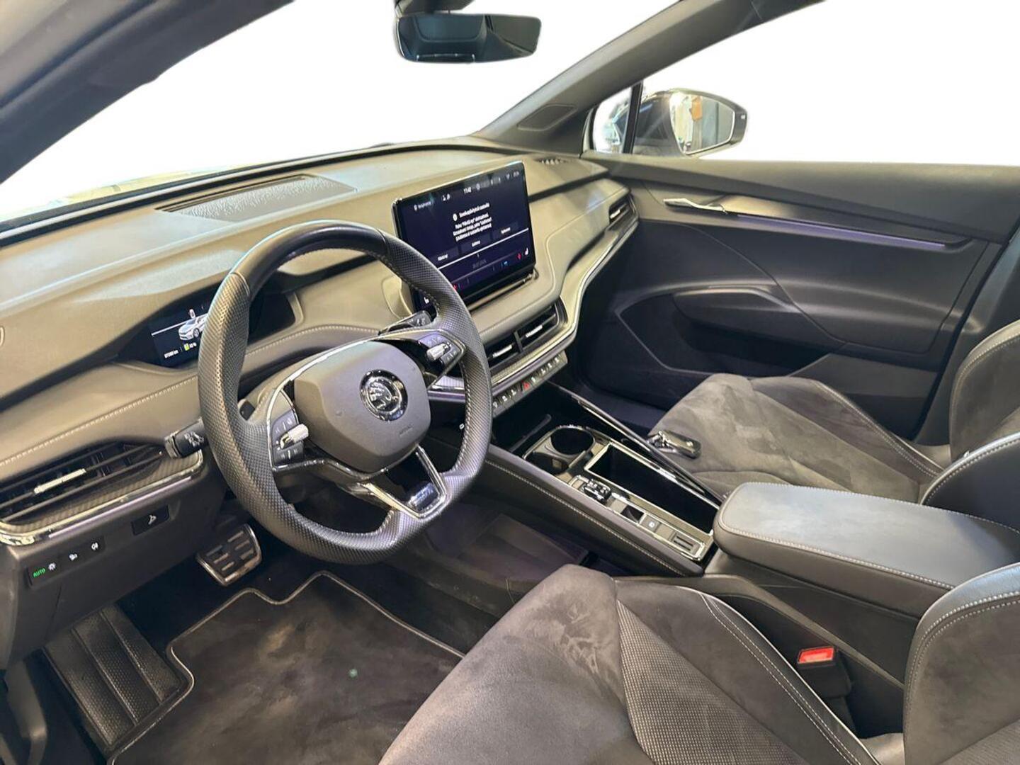 SKODA Enyaq 2023