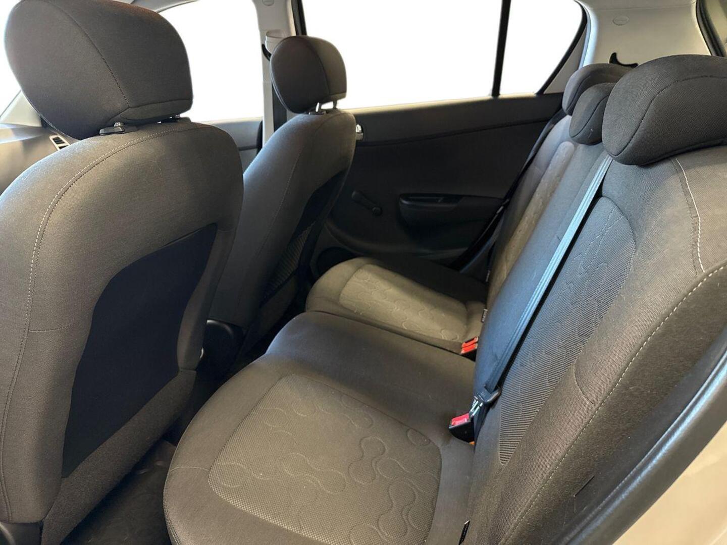 HYUNDAI i20 10