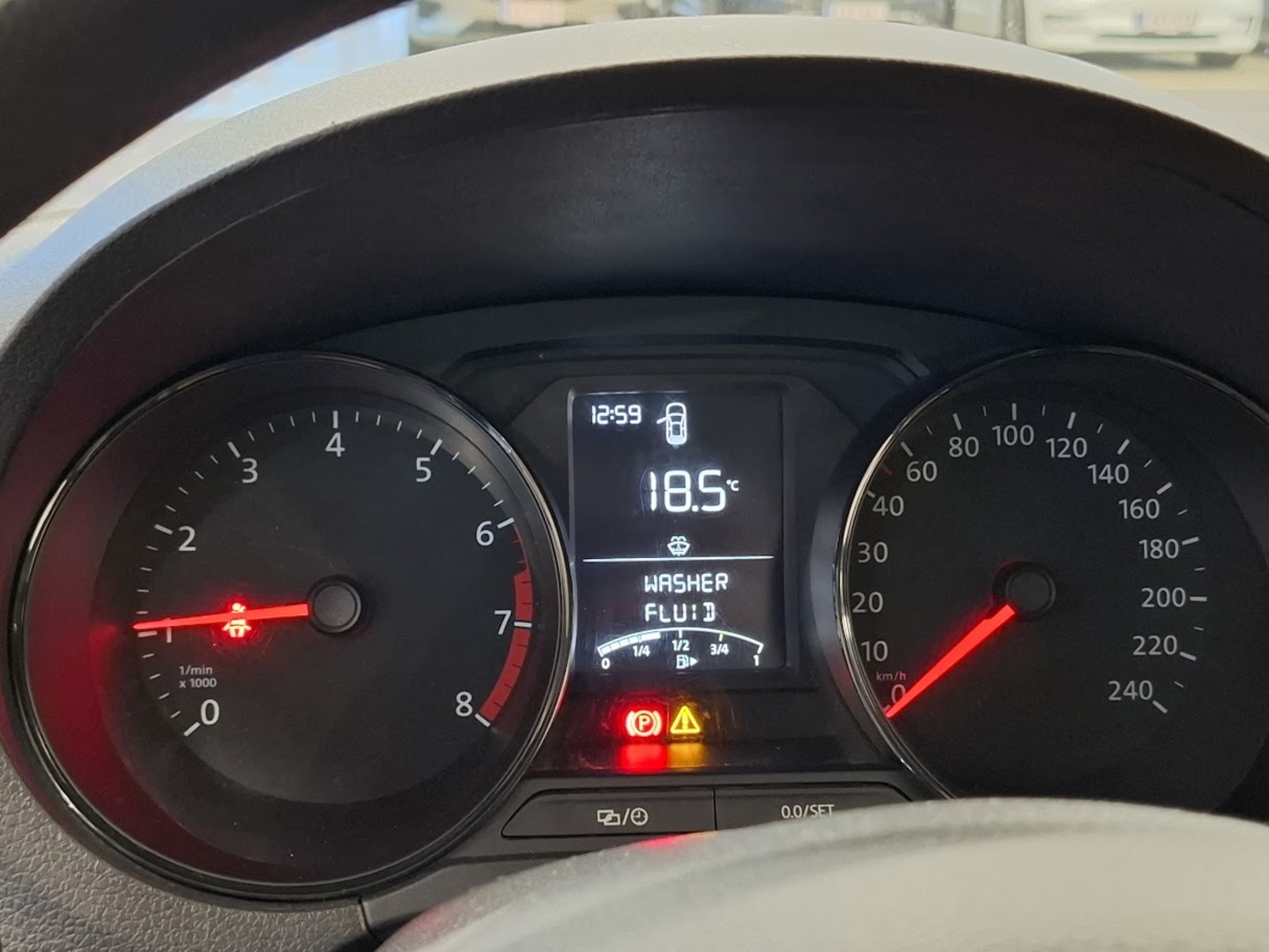 VOLKSWAGEN Polo 2014