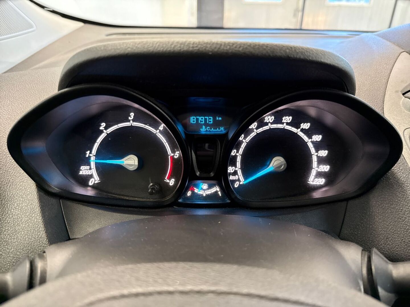 FORD Transit Courier 17