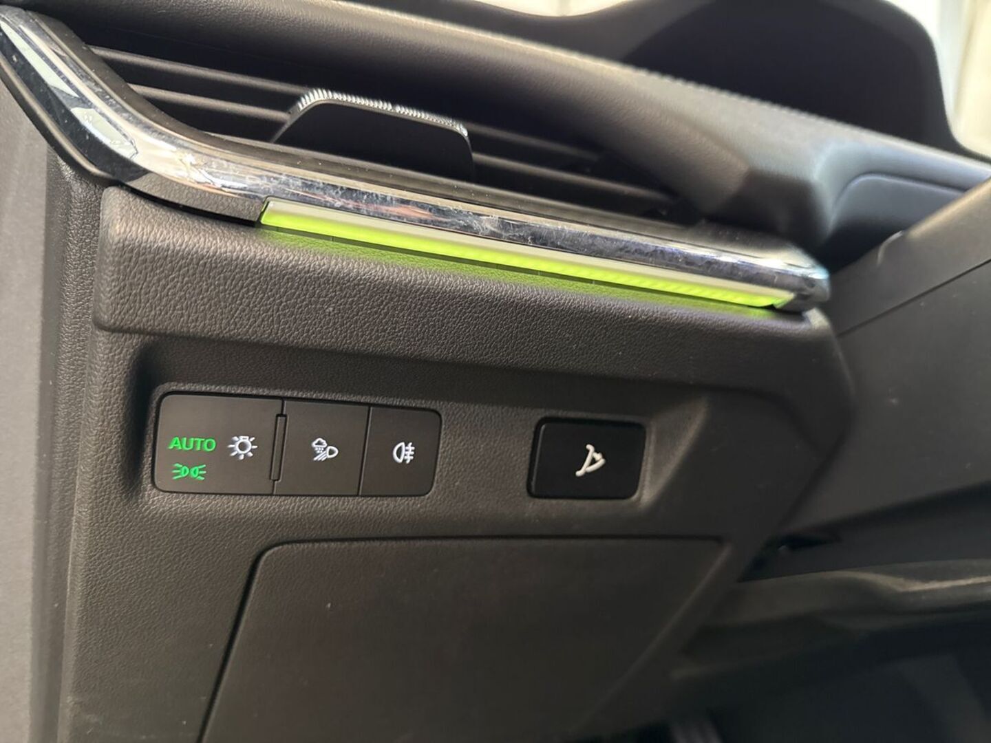 SKODA Enyaq 2023
