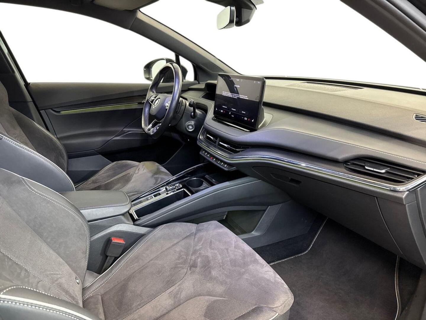 SKODA Enyaq 2023