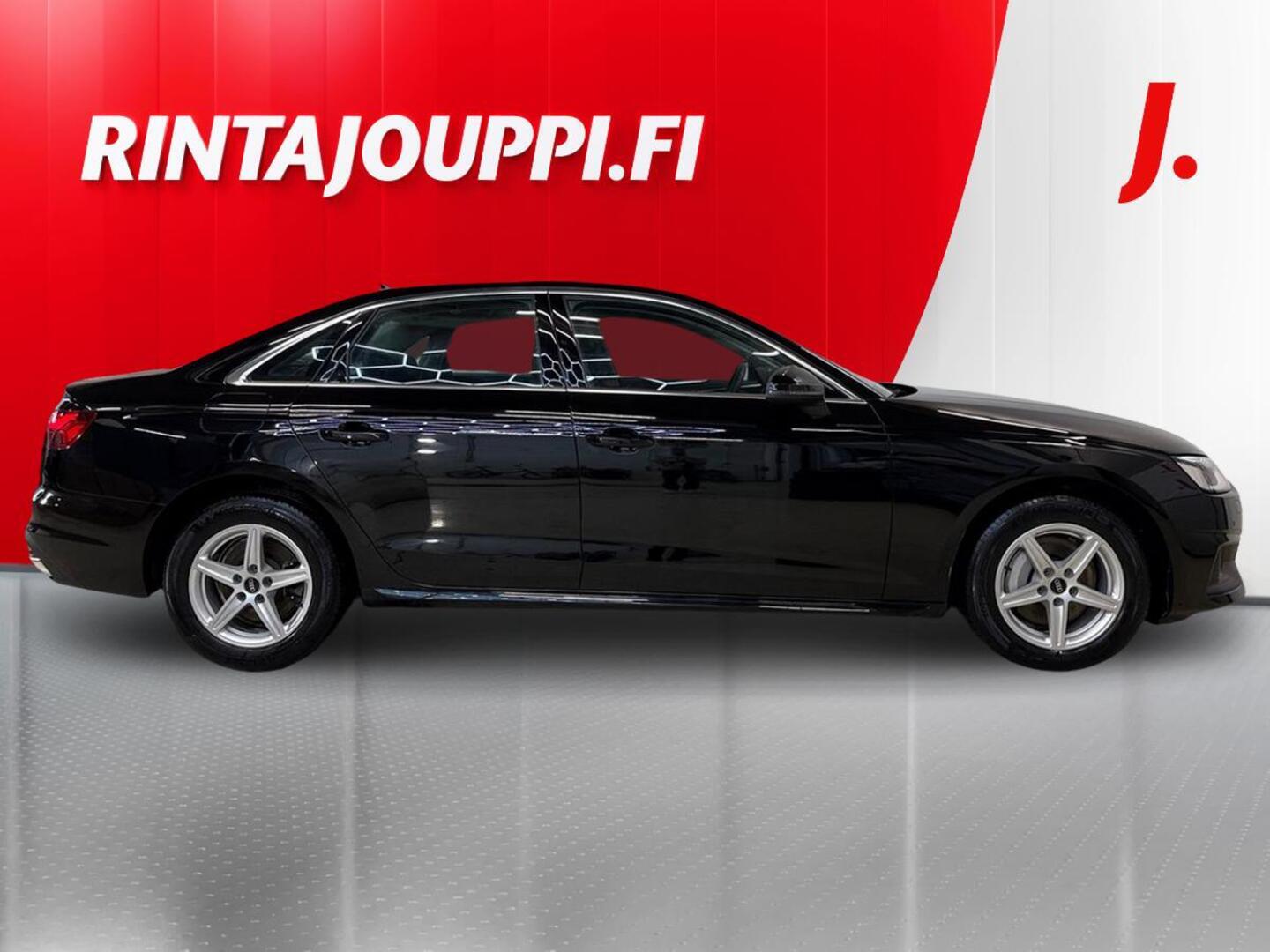 AUDI A4 2023