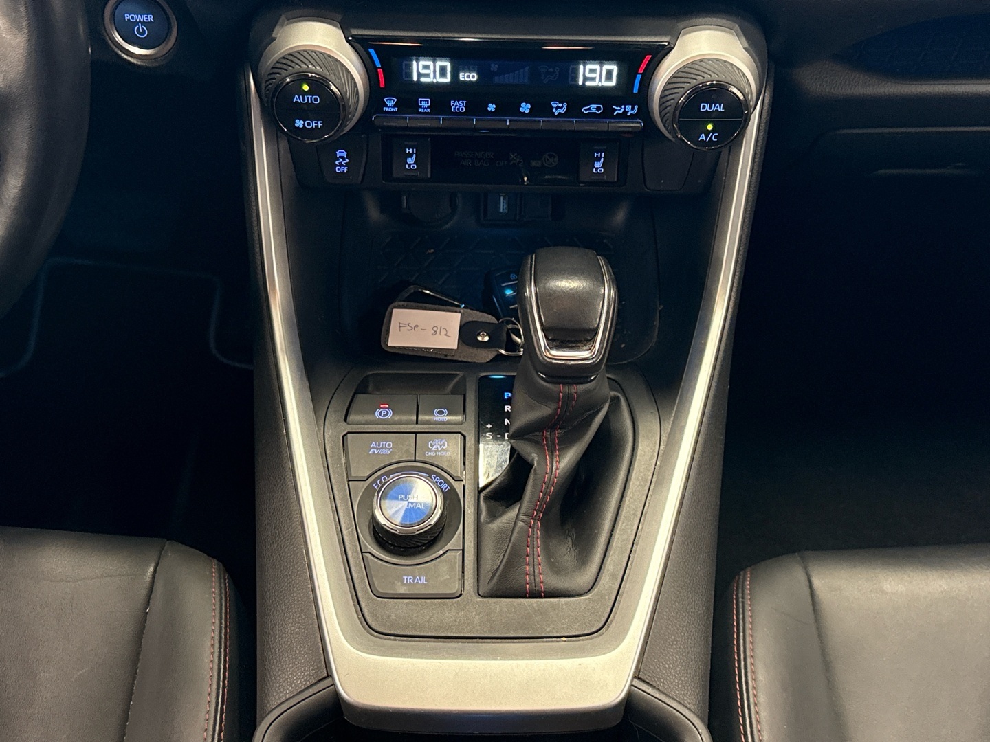 TOYOTA RAV4 Plug-in 2021