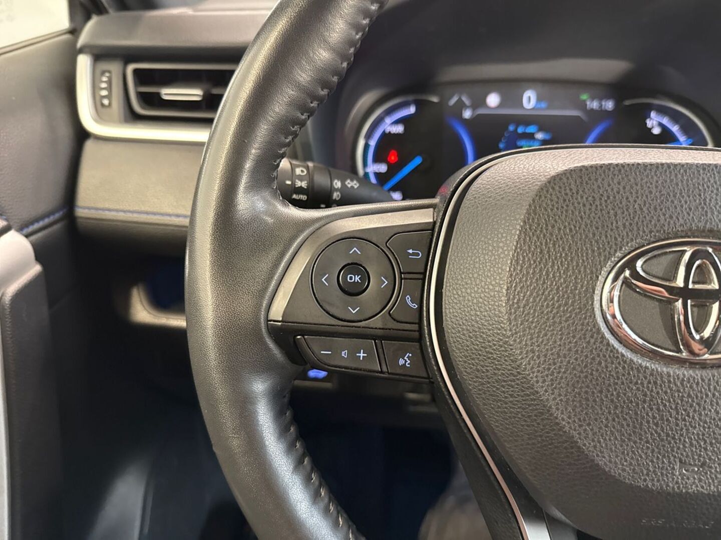 TOYOTA RAV4 2021