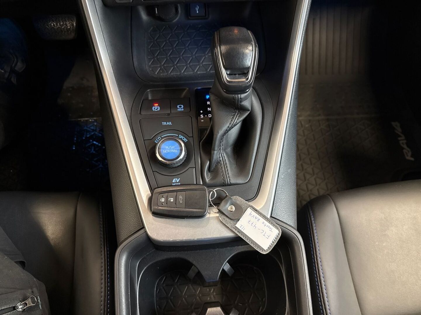 TOYOTA RAV4 2021