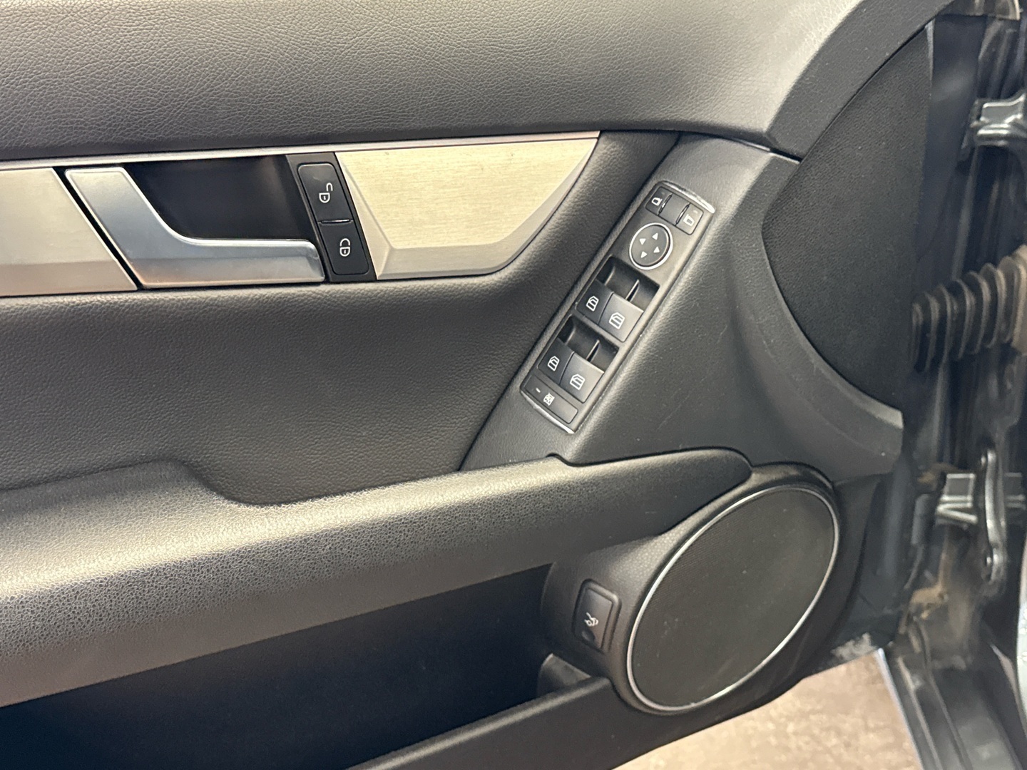 MERCEDES-BENZ C 2012