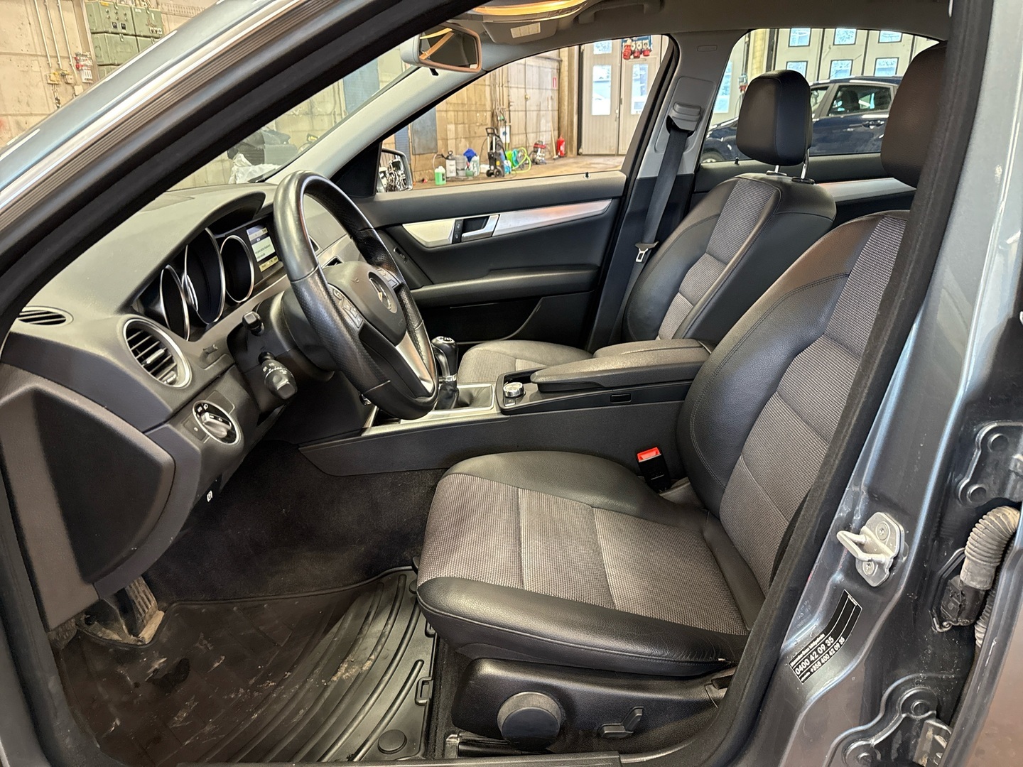 MERCEDES-BENZ C 2012