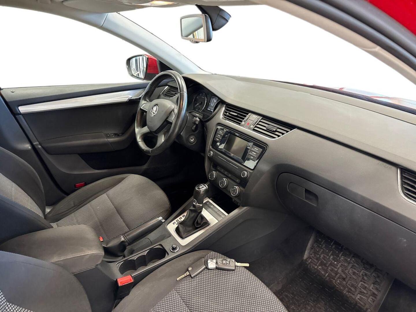 SKODA Octavia 2015