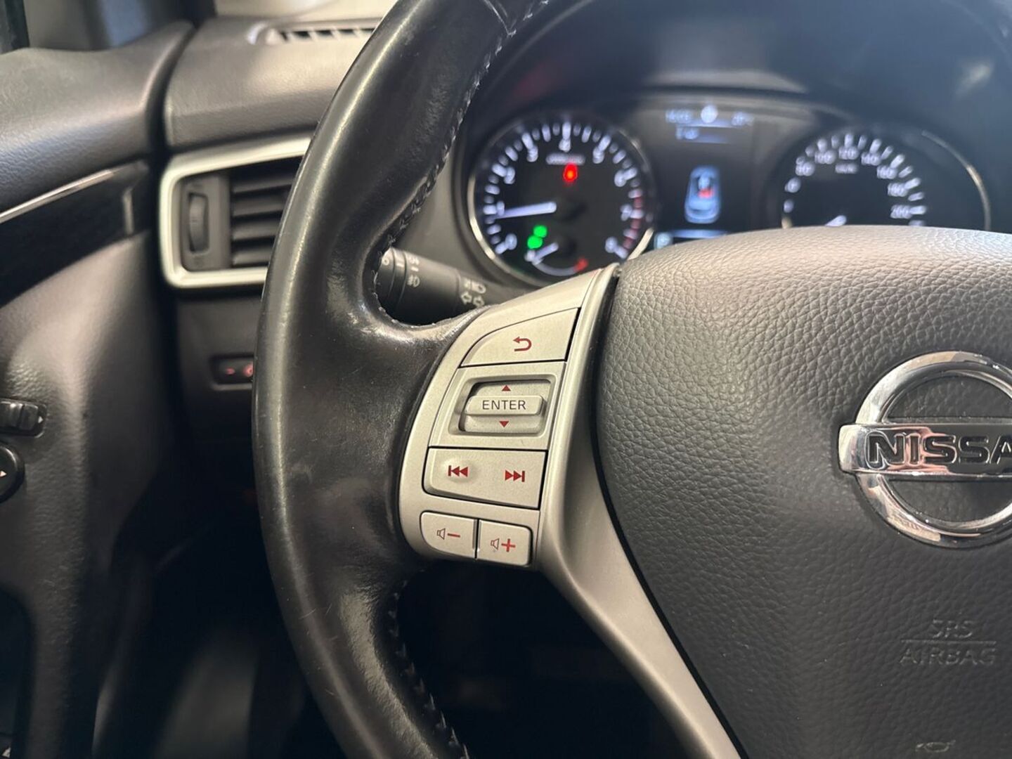 NISSAN Qashqai 2016