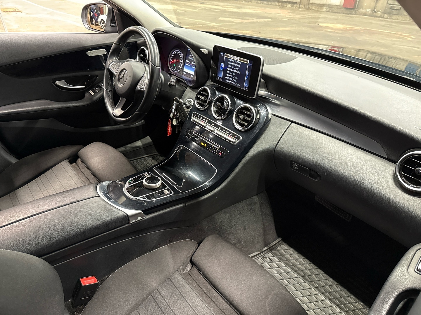 MERCEDES-BENZ C 2017