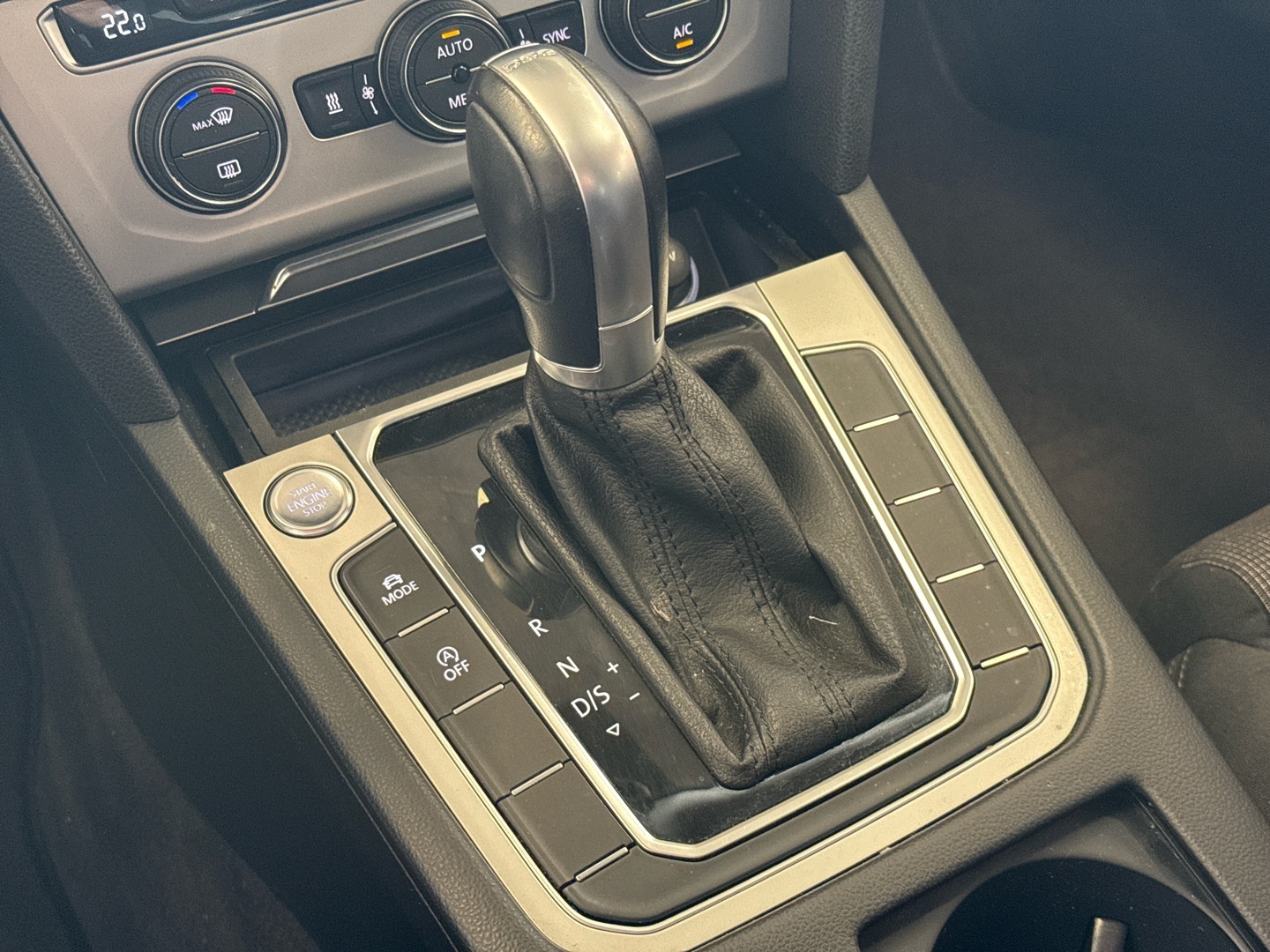 VOLKSWAGEN Passat 2017