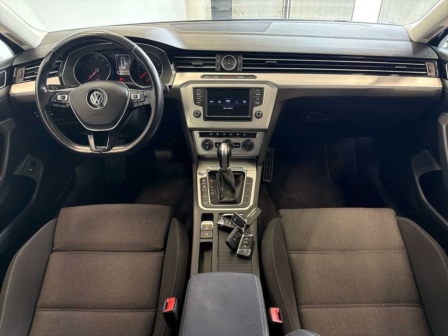 VOLKSWAGEN Passat 2017