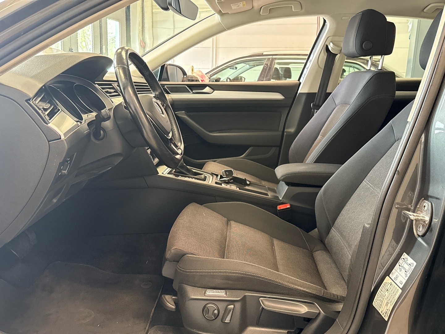 VOLKSWAGEN Passat 2017