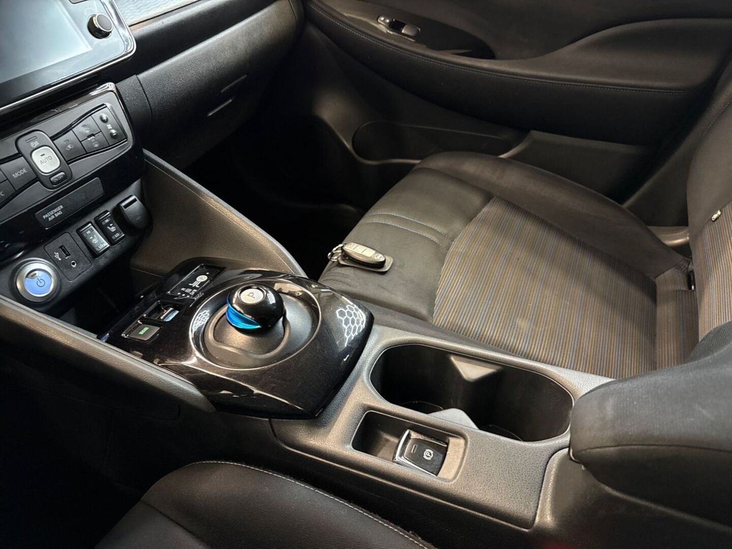 NISSAN Leaf 2018