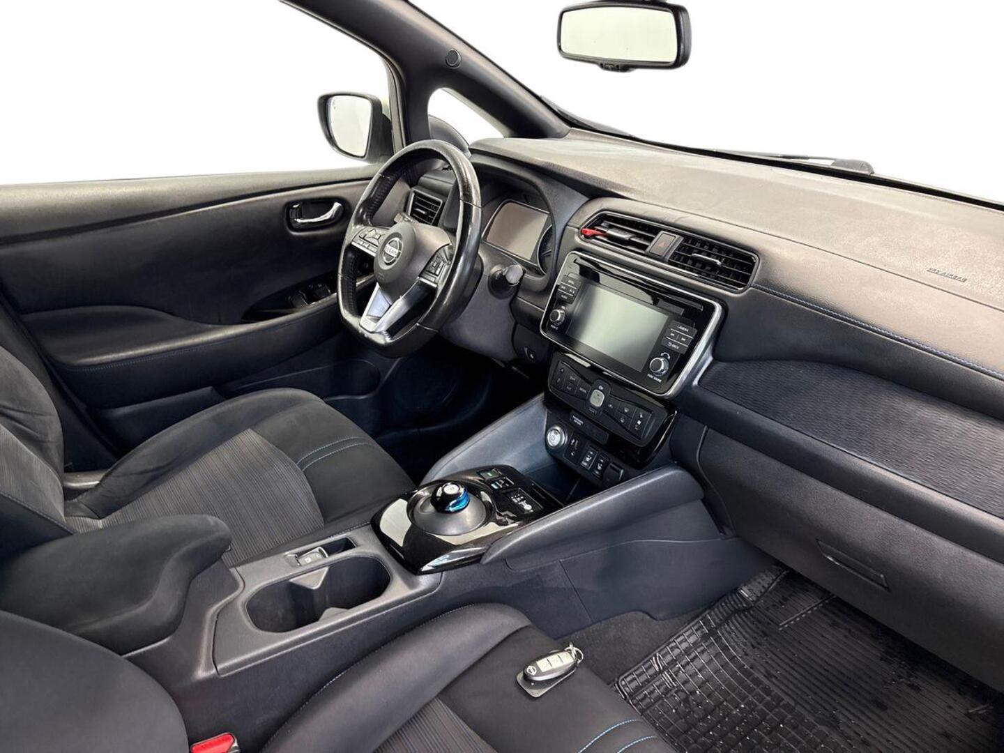 NISSAN Leaf 2018