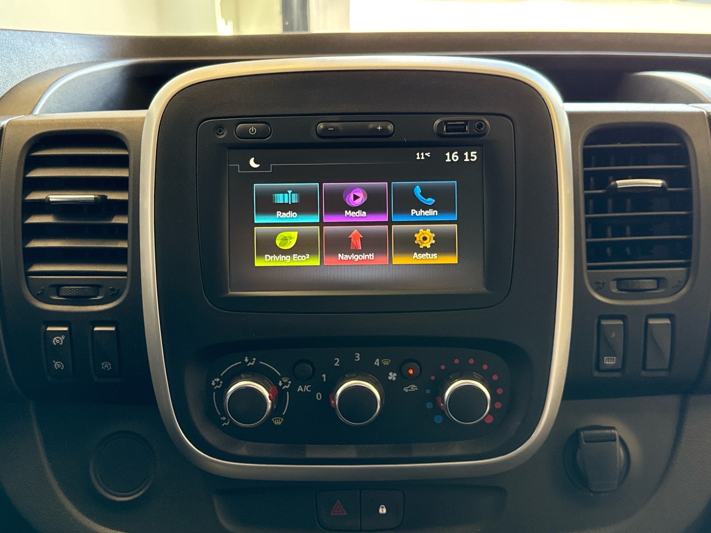 RENAULT Trafic 2021