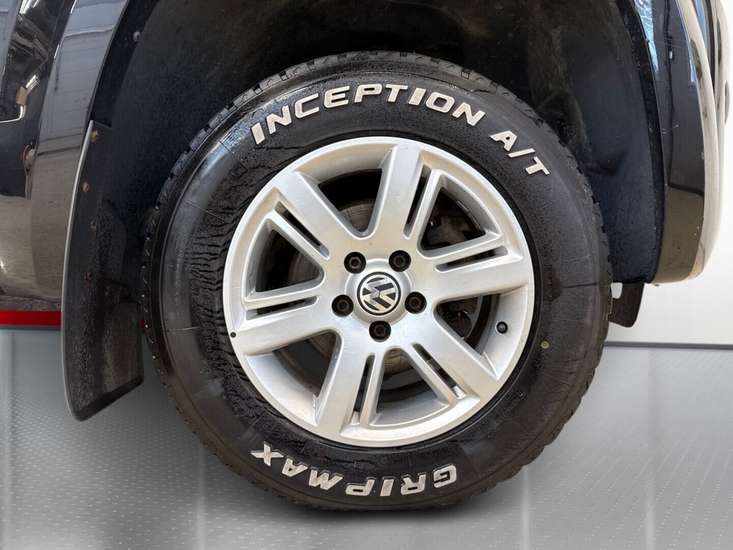 VOLKSWAGEN Amarok 13