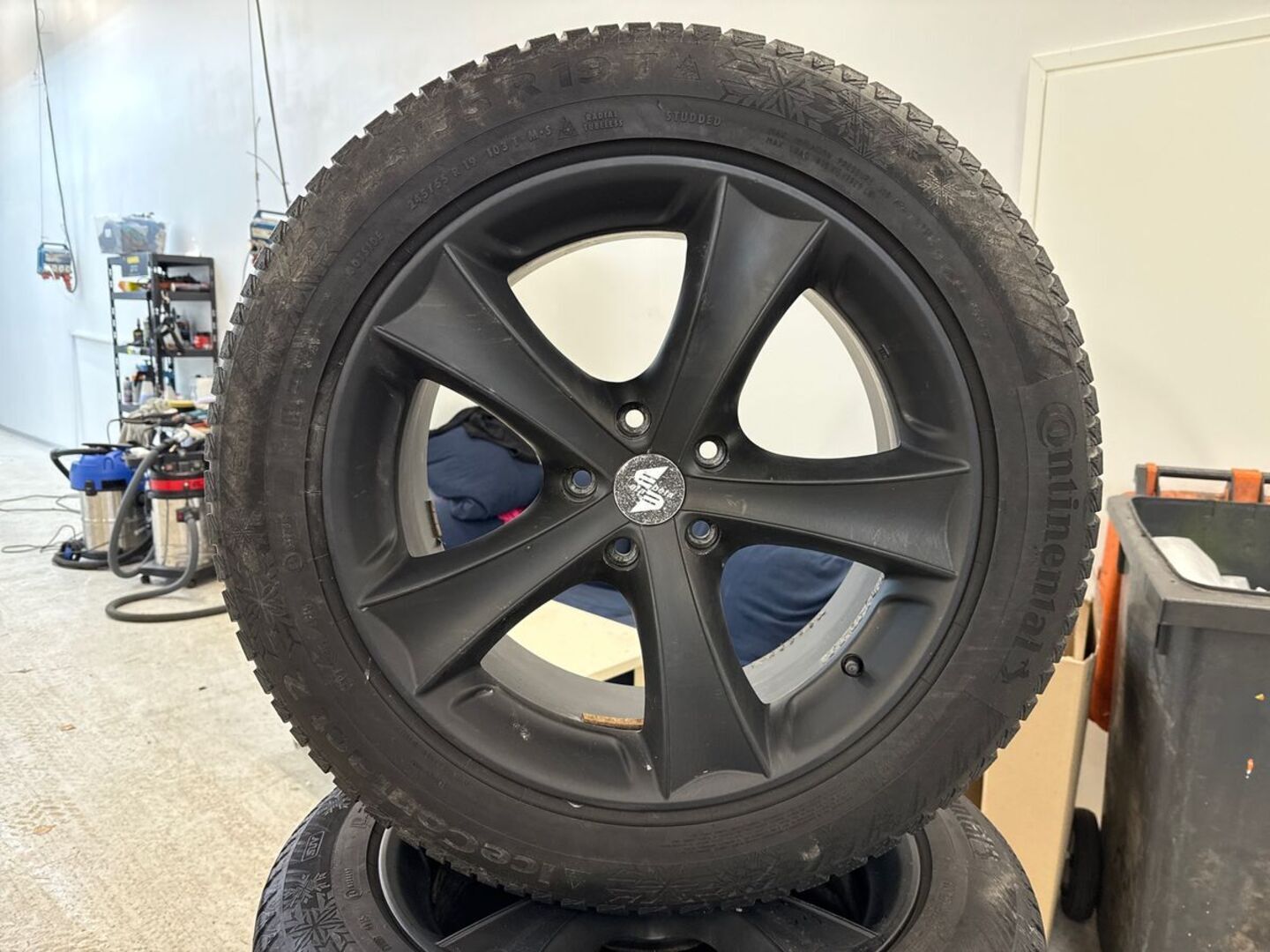 VOLKSWAGEN Amarok 15
