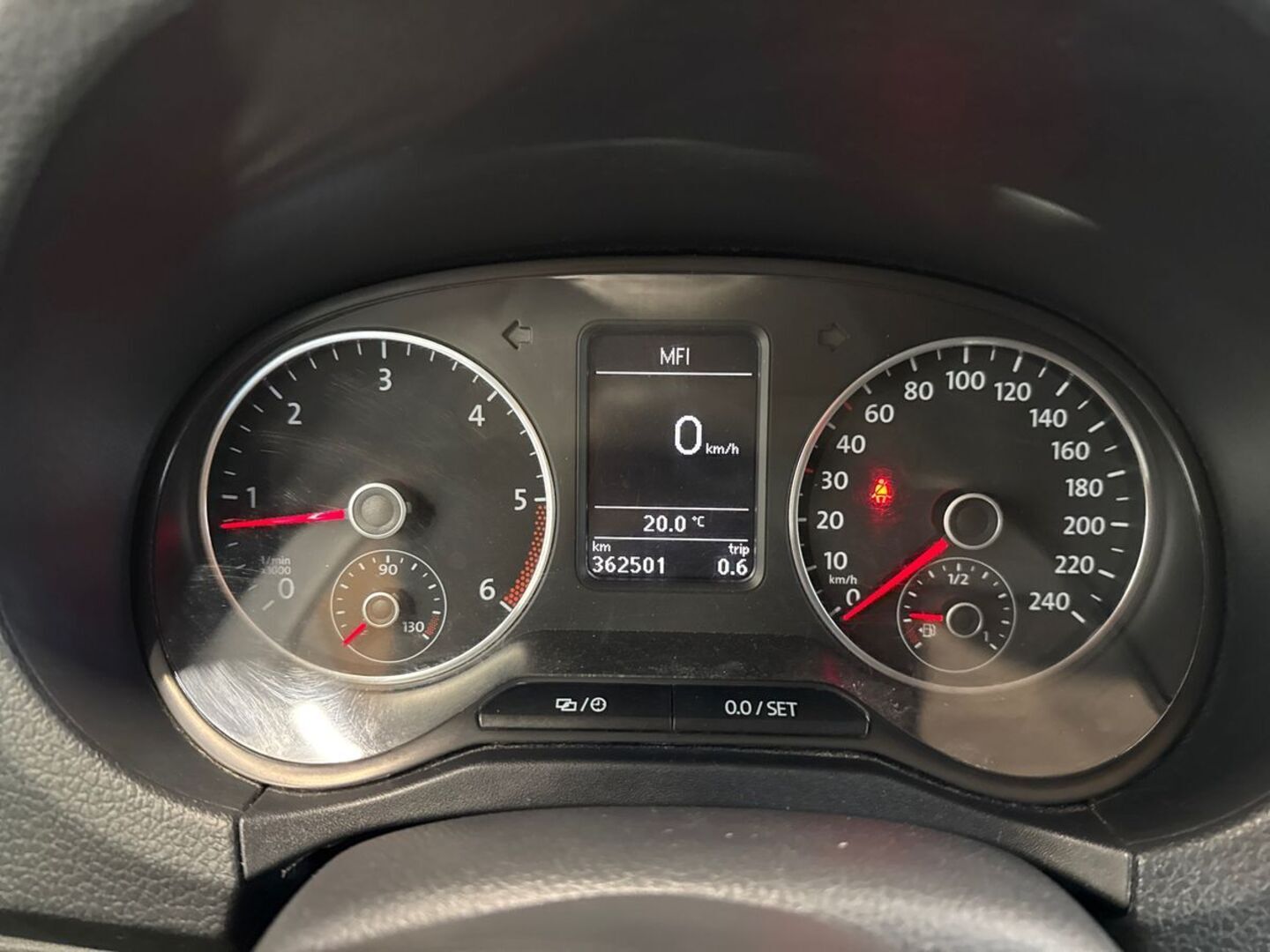 VOLKSWAGEN Amarok 18