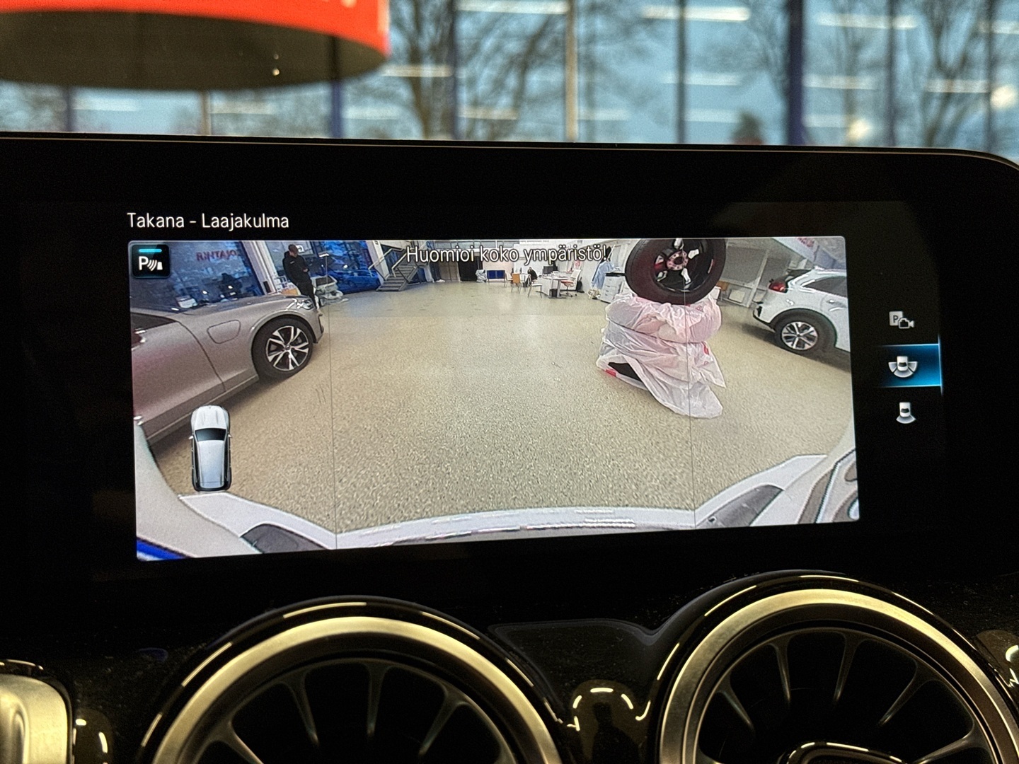 MERCEDES-BENZ GLB 2021