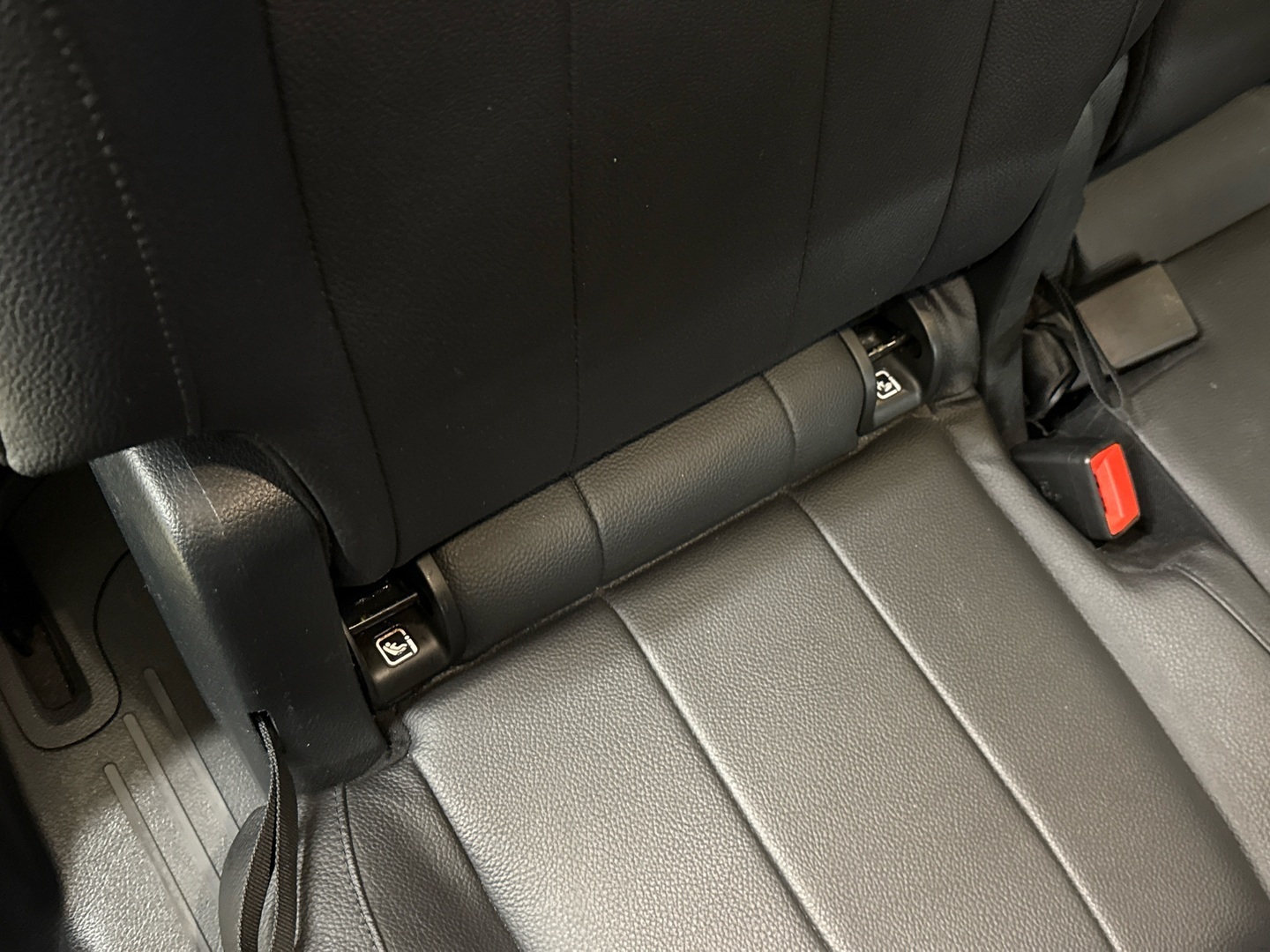 MERCEDES-BENZ GLB 2021