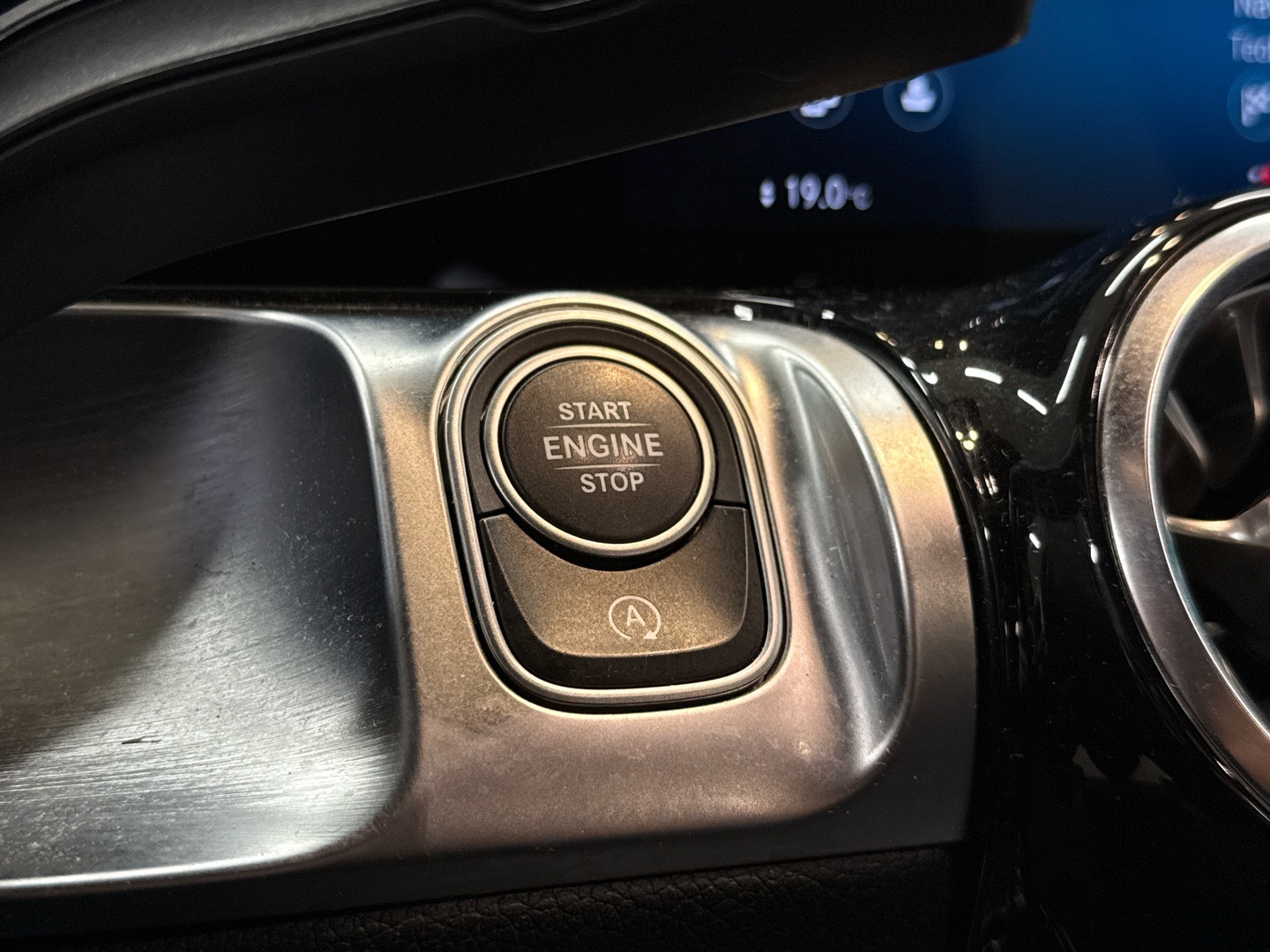 MERCEDES-BENZ GLB 2021