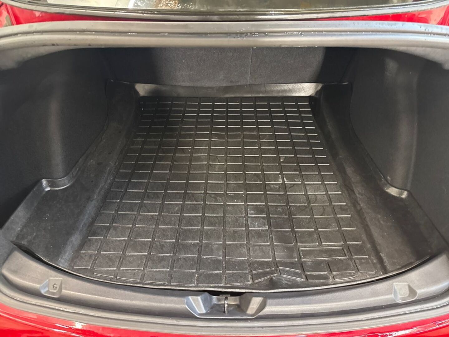 TESLA Model 3 11