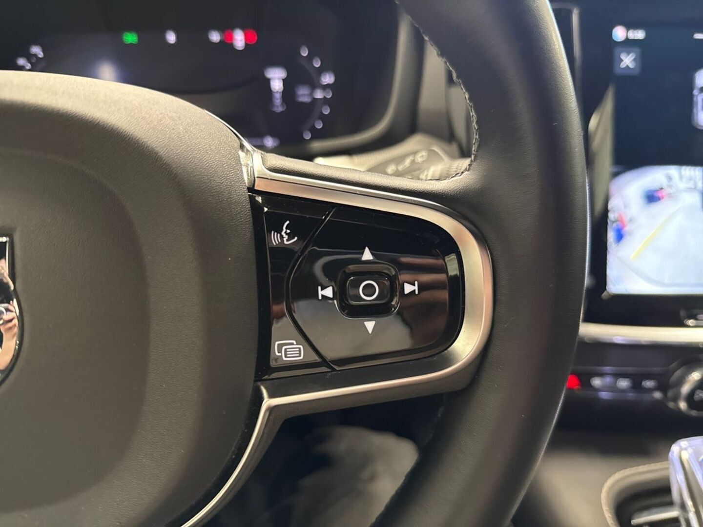VOLVO V60 25