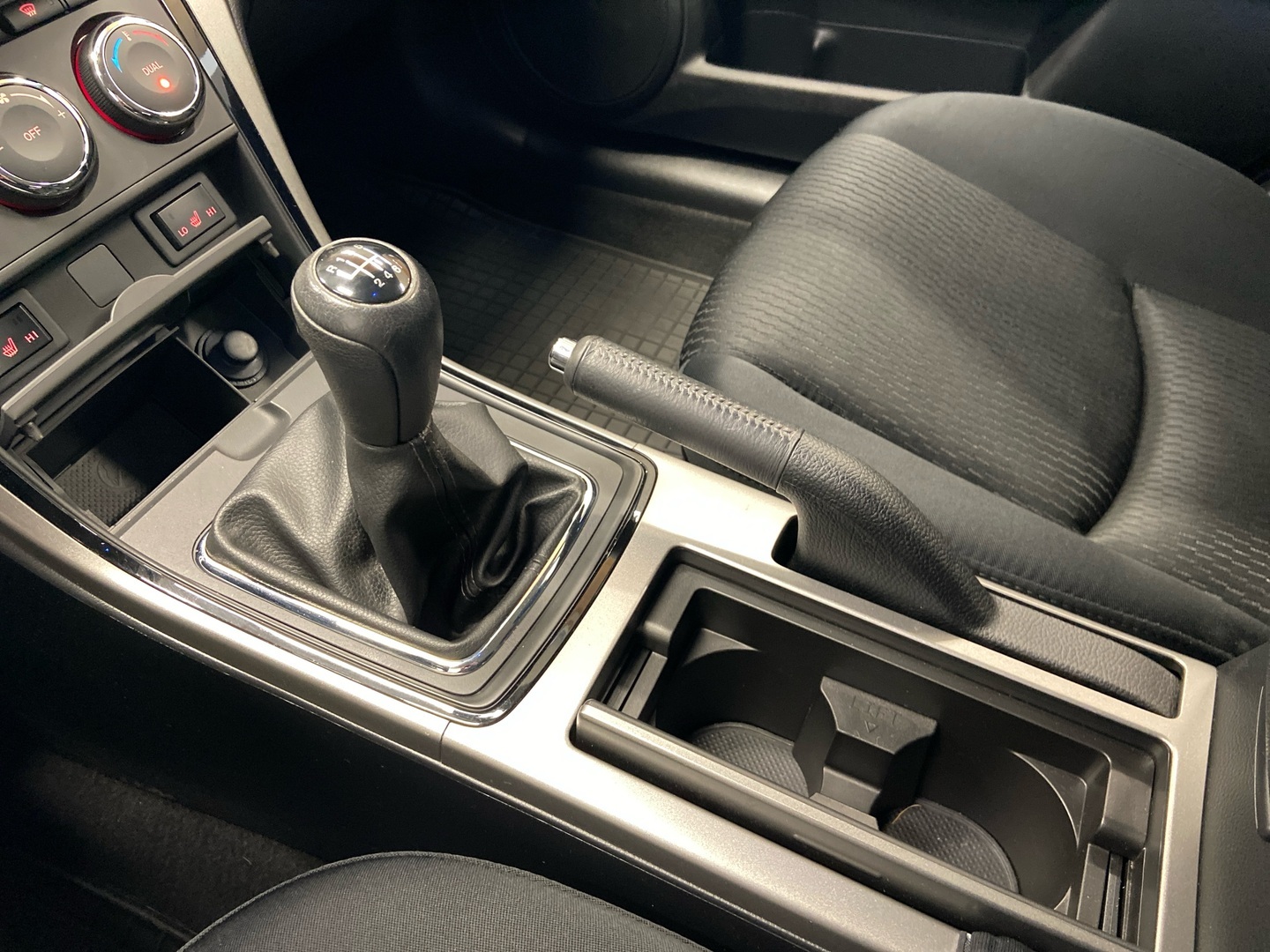 MAZDA Mazda6 2011